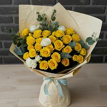 Букет цветов из:  Розы в Савино Новгородская область