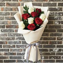 Букет цветов из:  Розы в Савино Новгородская область