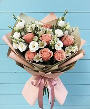 Букет цветов из:  Розы, Альстромерии и Лизиантусы в Савино Новгородская область