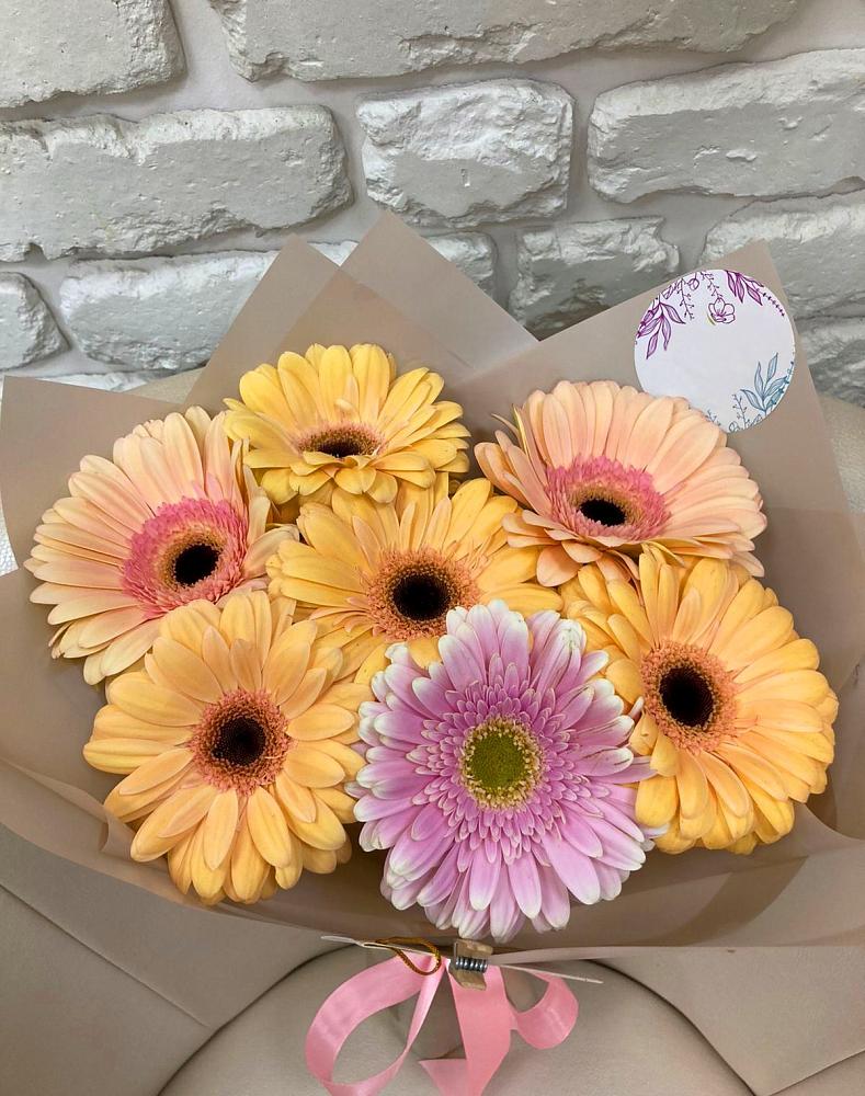 Букет цветов из: Герберы в Савино Новгородская область