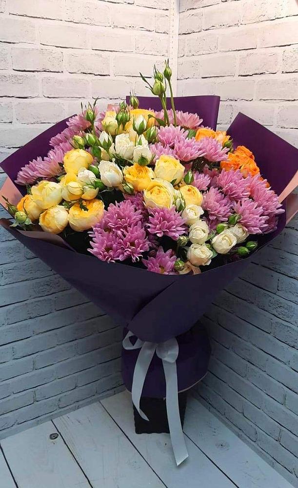 Букет цветов из: Хризантемы и Розы в Савино Новгородская область