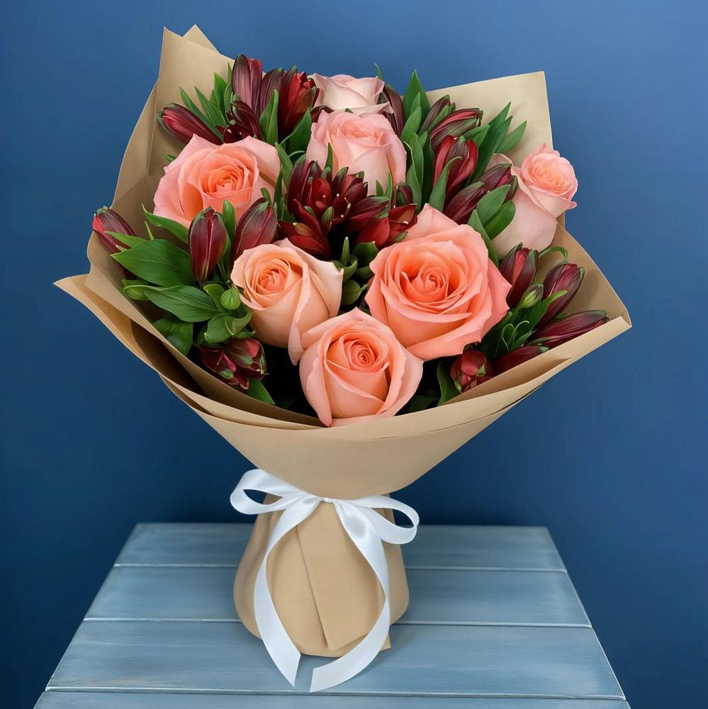 Букет цветов из: Розы и Альстромерии в Савино Новгородская область