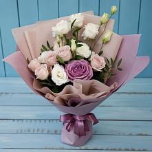 Букет цветов из:  Розы и Лизиантусы в Савино Новгородская область