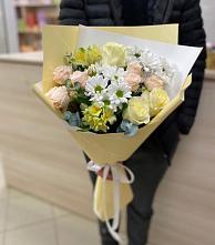 Букет цветов из:  Альстромерии, Розы и Хризантемы в Савино Новгородская область