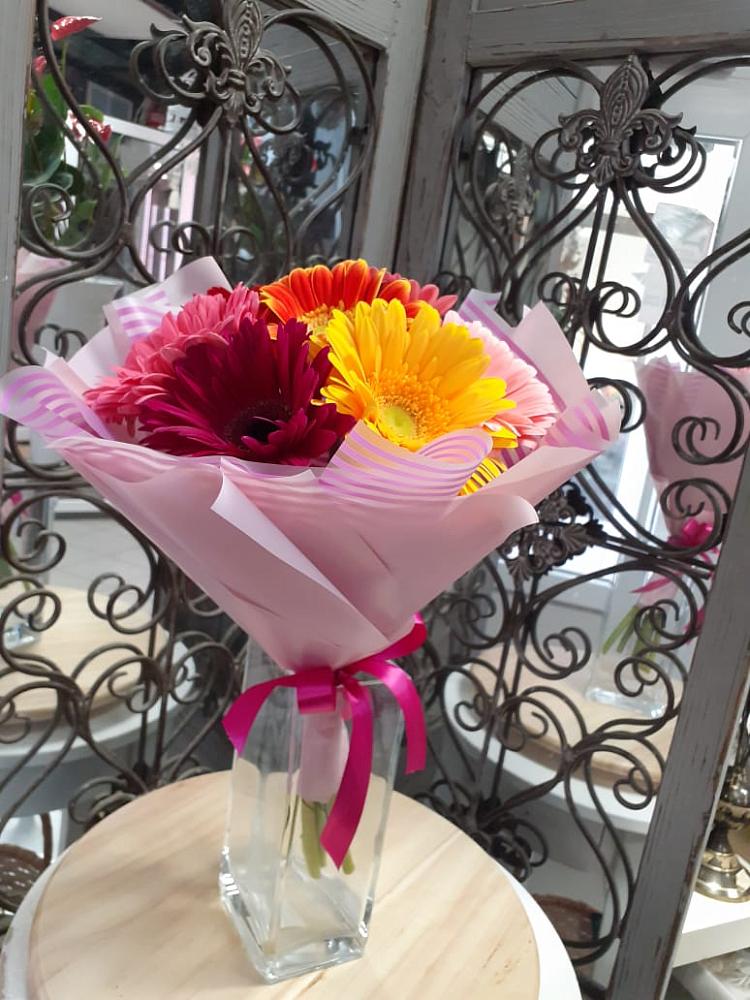 Букет цветов из: Герберы в Савино Новгородская область