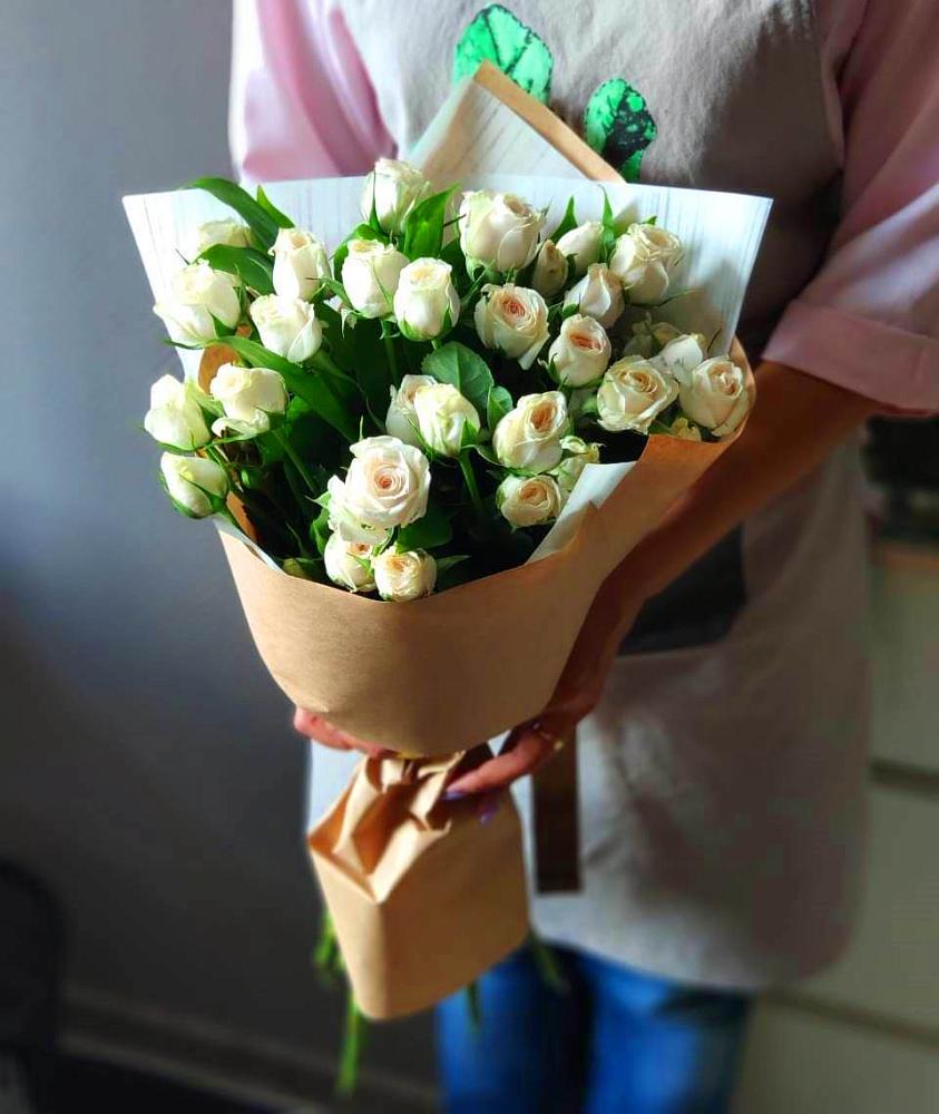Букет цветов из: Розы в Савино Новгородская область