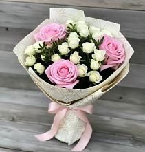 Букет цветов из:  Розы в Савино Новгородская область