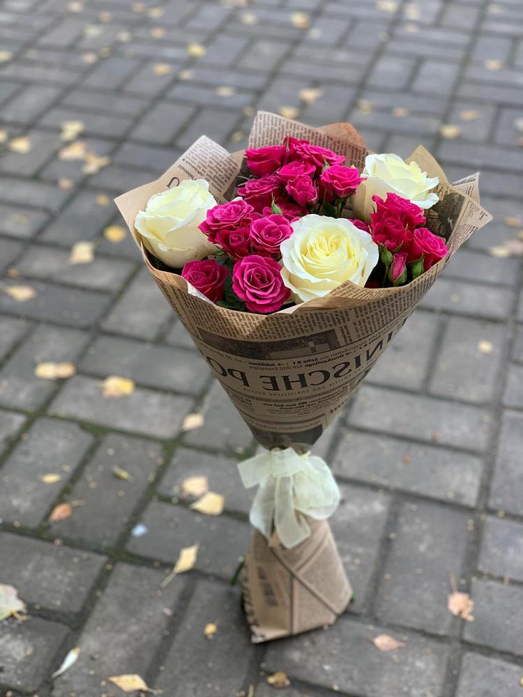 Букет цветов из: Розы в Савино Новгородская область