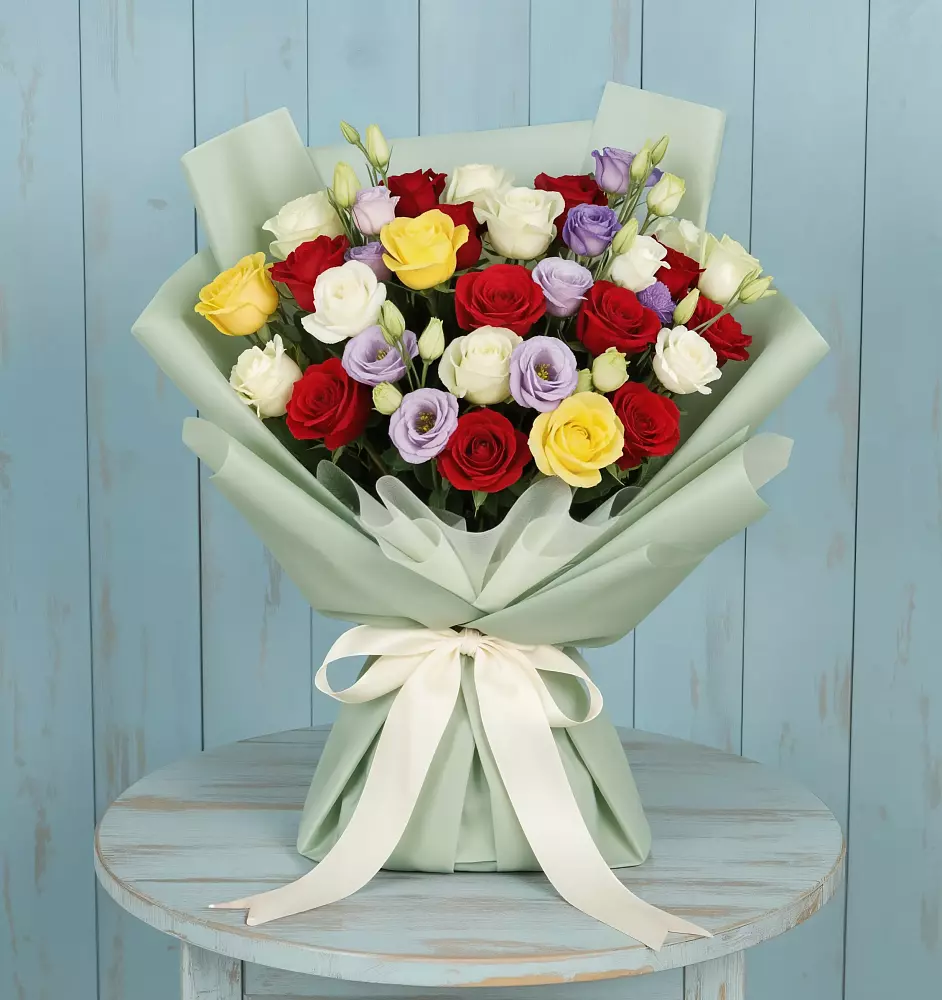 Букет цветов из: Розы в Савино Новгородская область