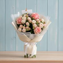 Букет цветов из:  Розы в Савино Новгородская область