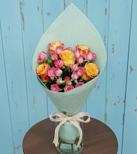 Букет цветов из:  Розы в Савино Новгородская область
