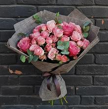 Букет цветов из:  Розы в Савино Новгородская область
